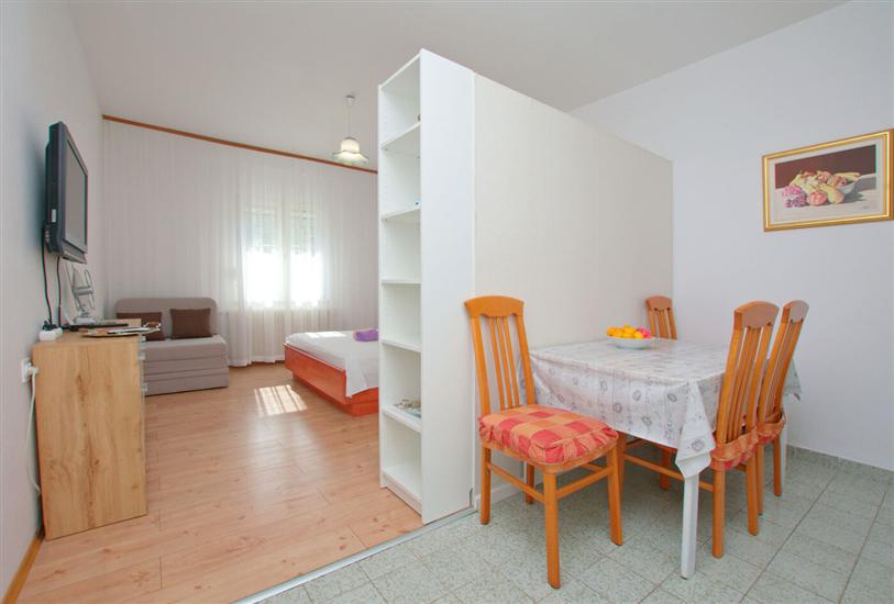 Apartment A1, for 3 persons