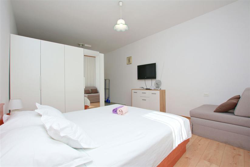 Apartment A1, for 3 persons