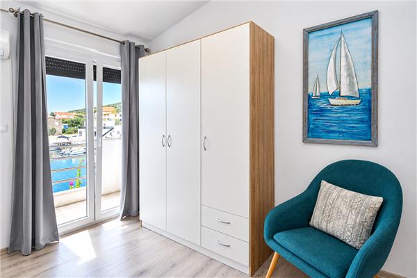 Apartment A1, for 5 persons
