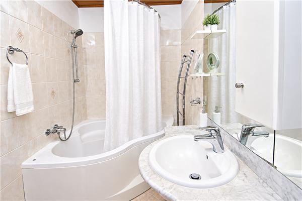 Apartment A1, for 5 persons