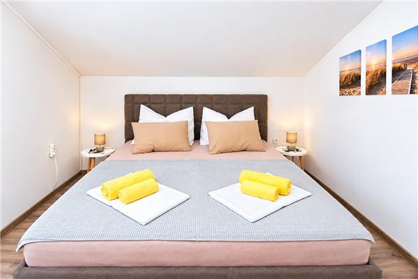 Apartment A1, for 5 persons