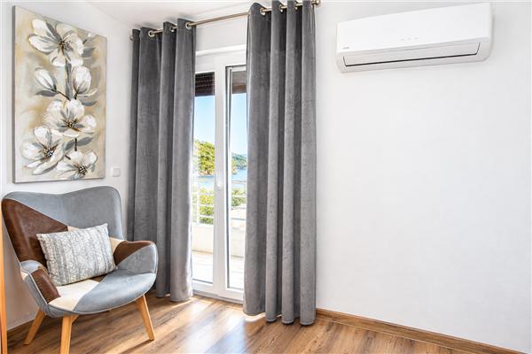 Apartment A1, for 5 persons