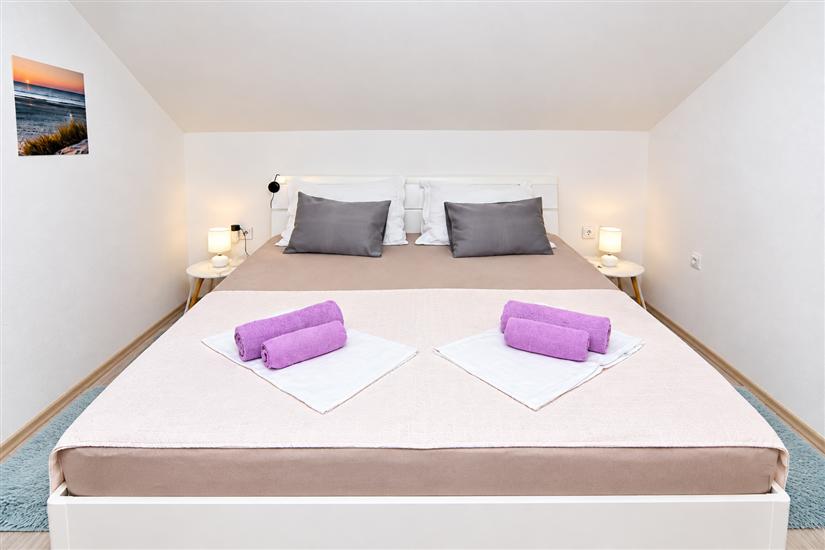 Apartment A1, for 5 persons