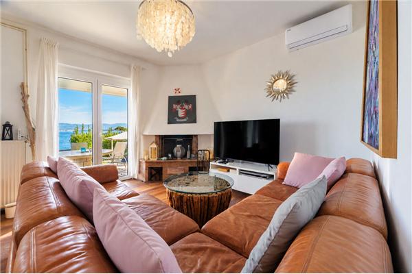 House A1, for 11 persons