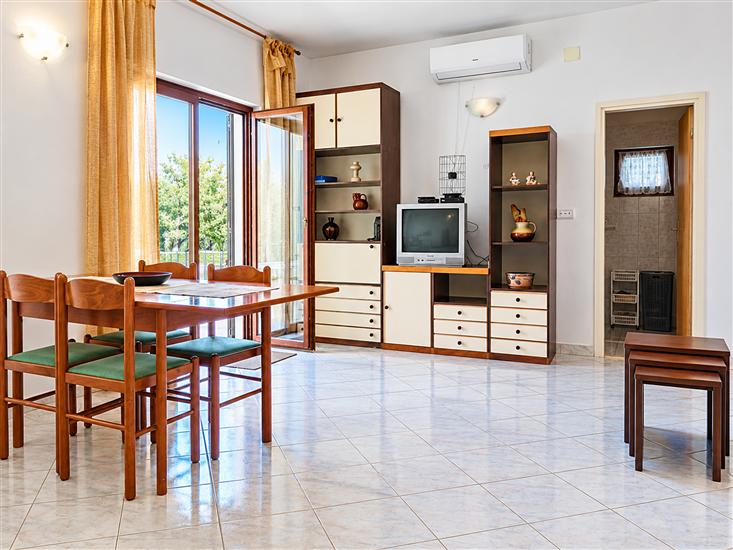 Apartment A1, for 6 persons