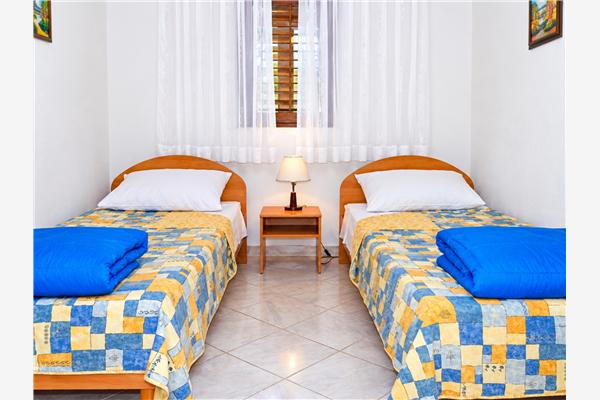 Apartment A1, for 6 persons