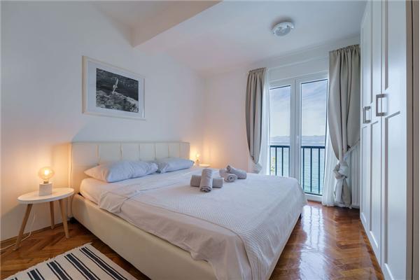 House A1, for 11 persons
