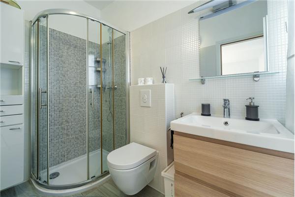 House A1, for 11 persons