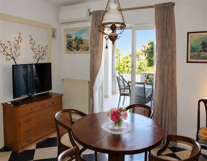 Apartment A1, for 5 persons