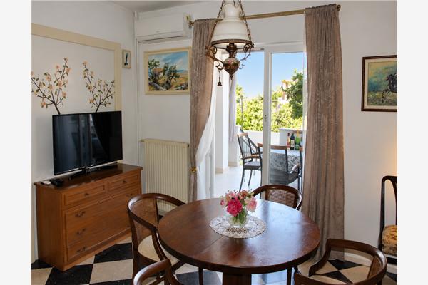 Apartment A1, for 5 persons