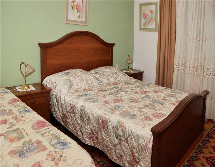 Apartment A1, for 5 persons