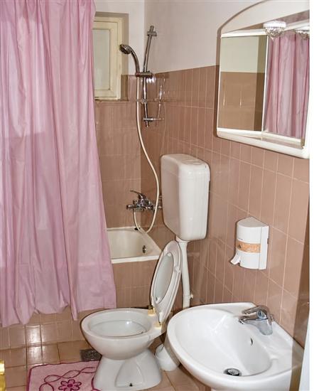 Apartment A1, for 5 persons