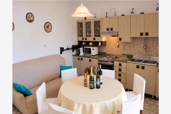Apartment A2, for 5 persons