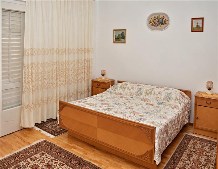 Apartment A2, for 5 persons