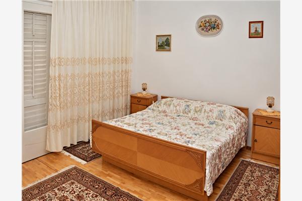 Apartment A2, for 5 persons
