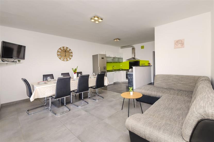 Apartment A2, for 8 persons