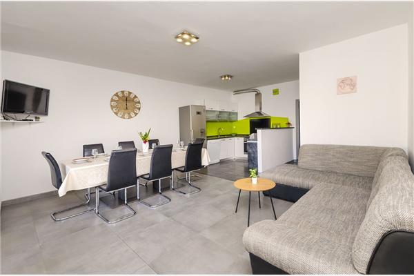 Apartment A2, for 8 persons