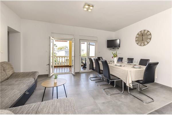 Apartment A2, for 8 persons