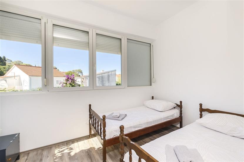 Apartment A2, for 8 persons