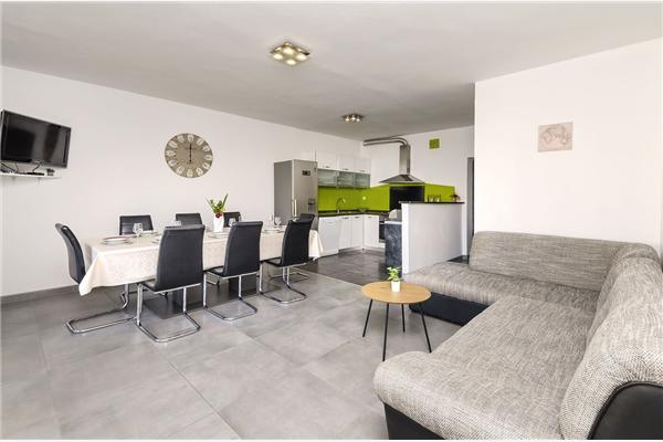 Apartment A2, for 8 persons