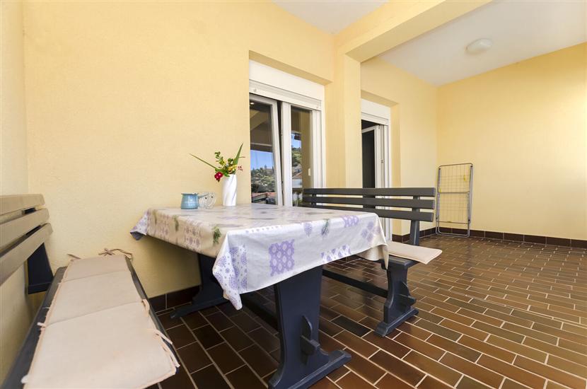Apartment A2, for 8 persons