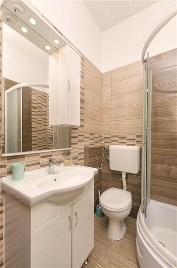 Apartment A2, for 8 persons