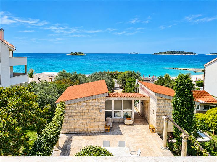 House Villa Oaza