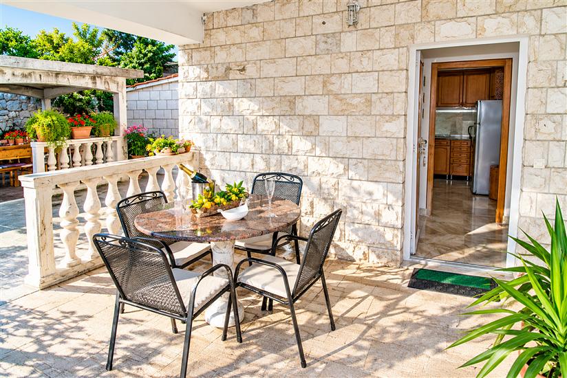 House Villa Oaza