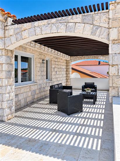House Villa Oaza