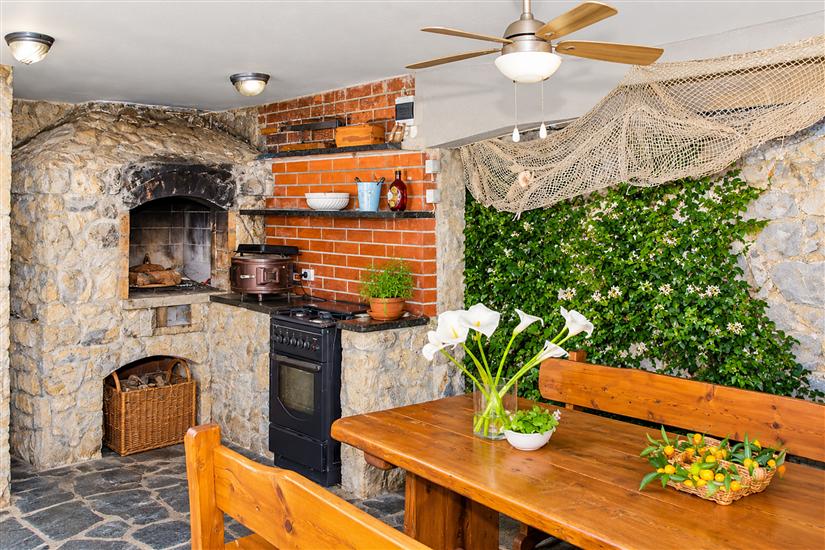 House Villa Oaza