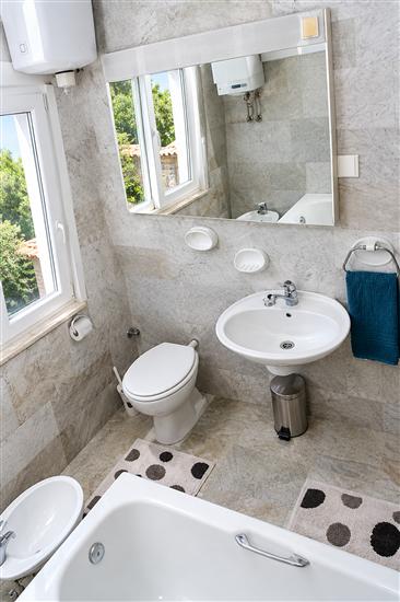House K1, for 10 persons