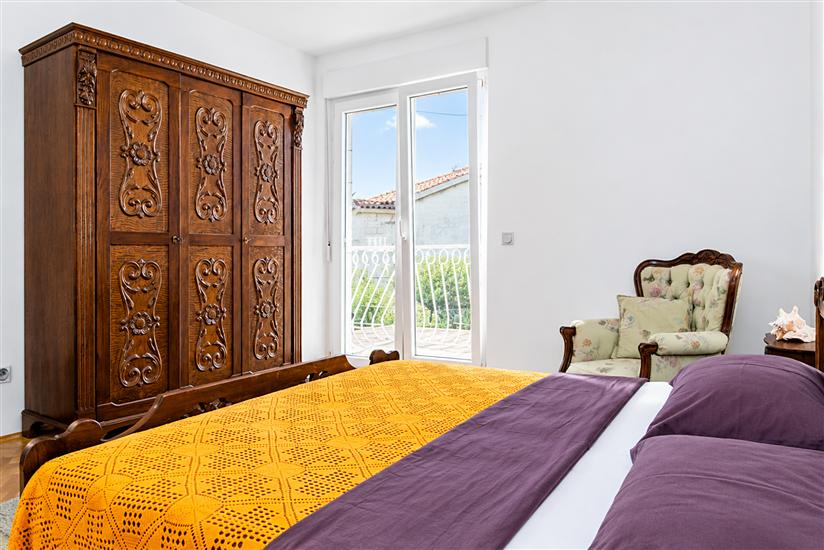 House K1, for 10 persons