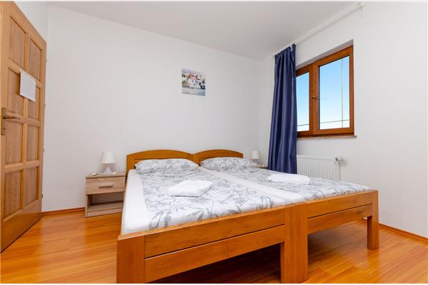 Room S4, for 2 persons