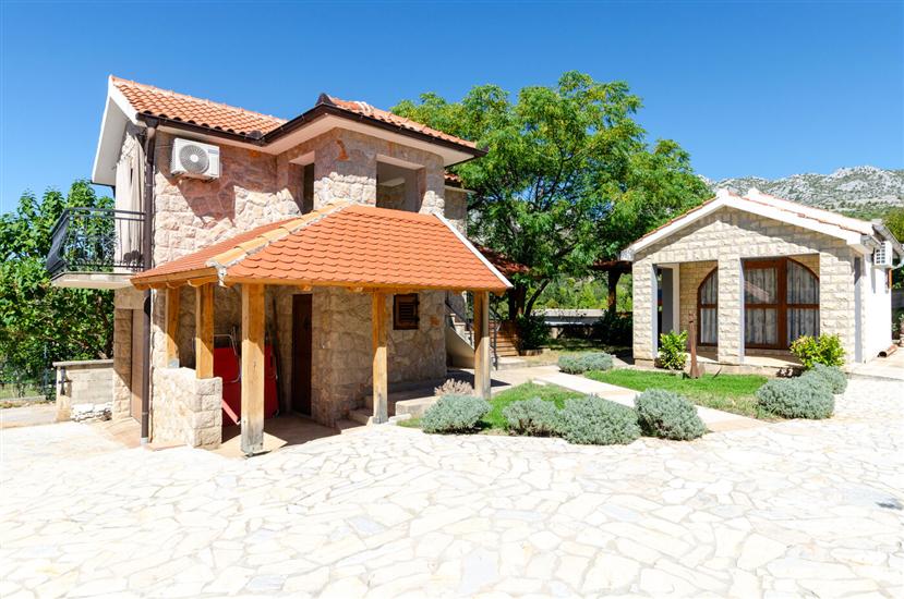 House Paklenica Stone I