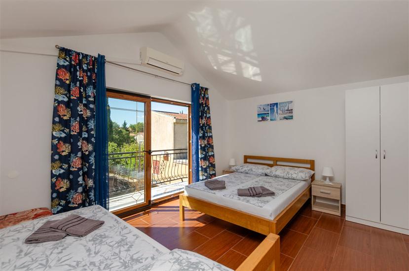 House K1, for 3 persons