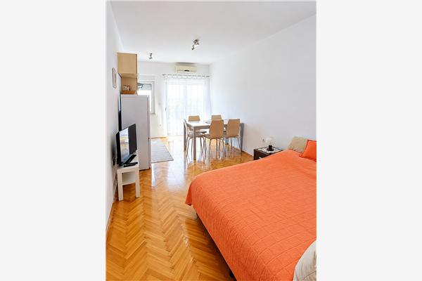 Apartment A2, for 3 persons