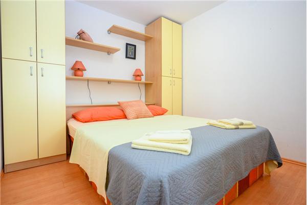 Apartment A2, for 3 persons