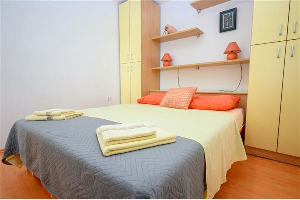 Apartment A2, for 3 persons