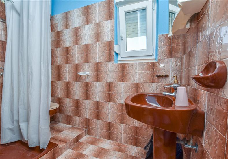 Apartment A4, for 3 persons
