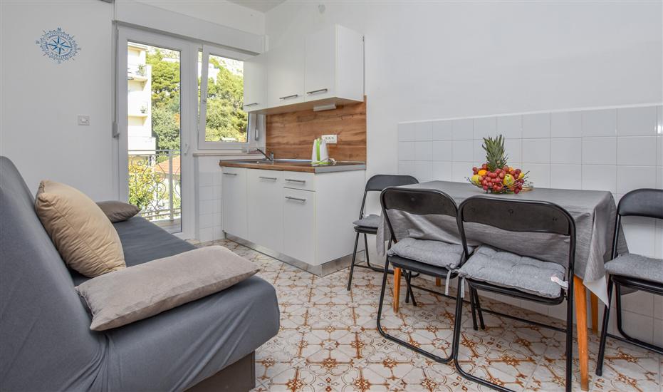 Apartment A4, for 3 persons