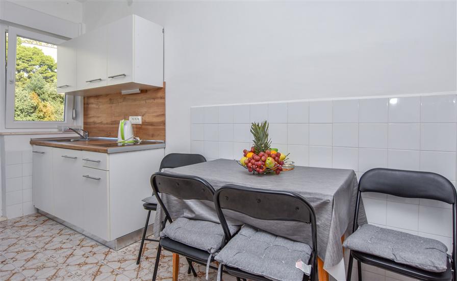 Apartment A4, for 3 persons