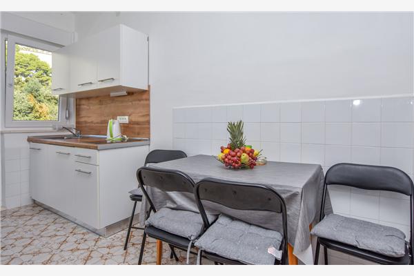Apartment A4, for 3 persons