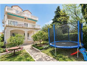 Apartments Toni Srima (Vodice), Size 30.00 m2, Airline distance to the sea 200 m, Airline distance to town centre 100 m