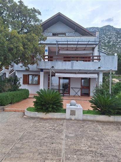 Apartments Ivni