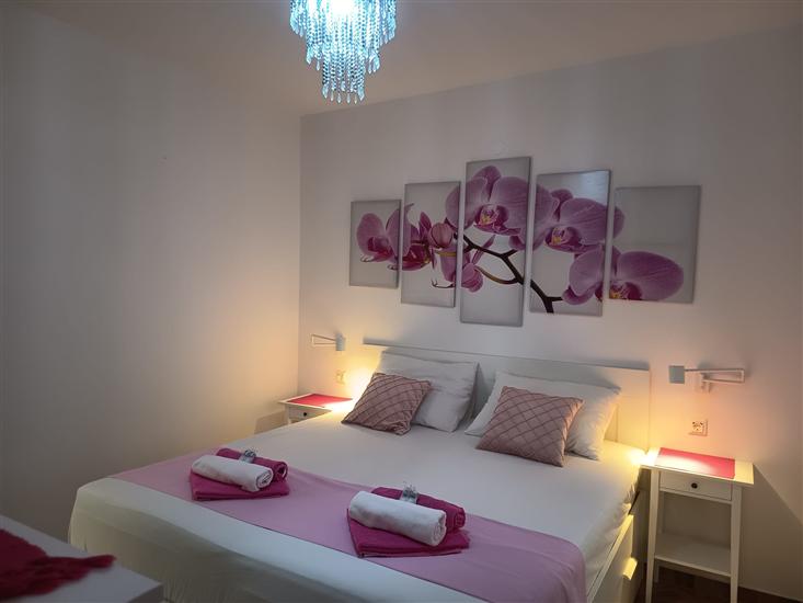 Apartment A1, for 6 persons