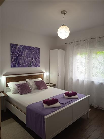 Apartment A1, for 6 persons