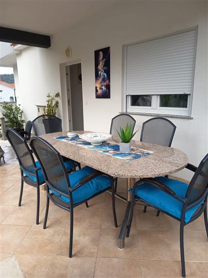 Apartment Mira i Denis