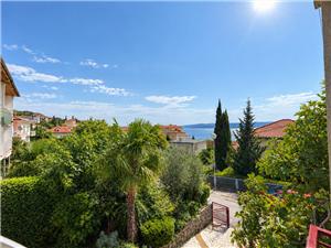 Apartment Mia Crikvenica, Size 70.00 m2, Airline distance to the sea 280 m, Airline distance to town centre 800 m