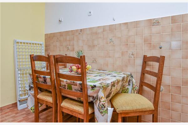 Apartment A5, for 3 persons