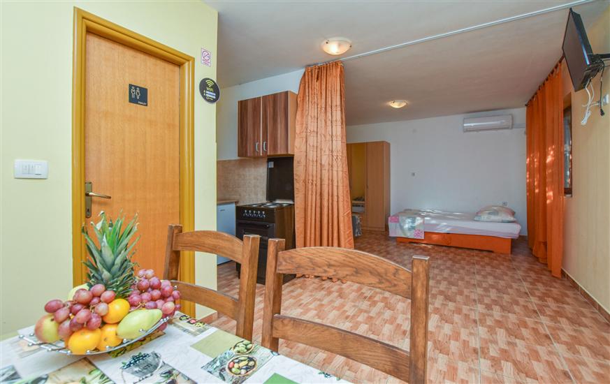 Apartment A5, for 3 persons